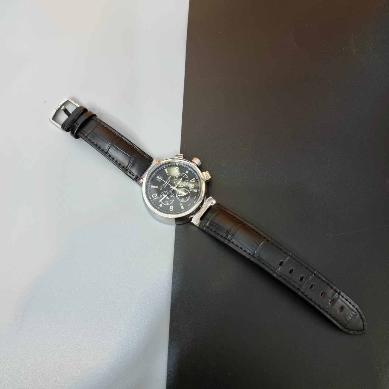 Đồng hồ Louis Vuitton của nước nào? Đánh giá chất lượng và giá bán -  Thegioididong.com