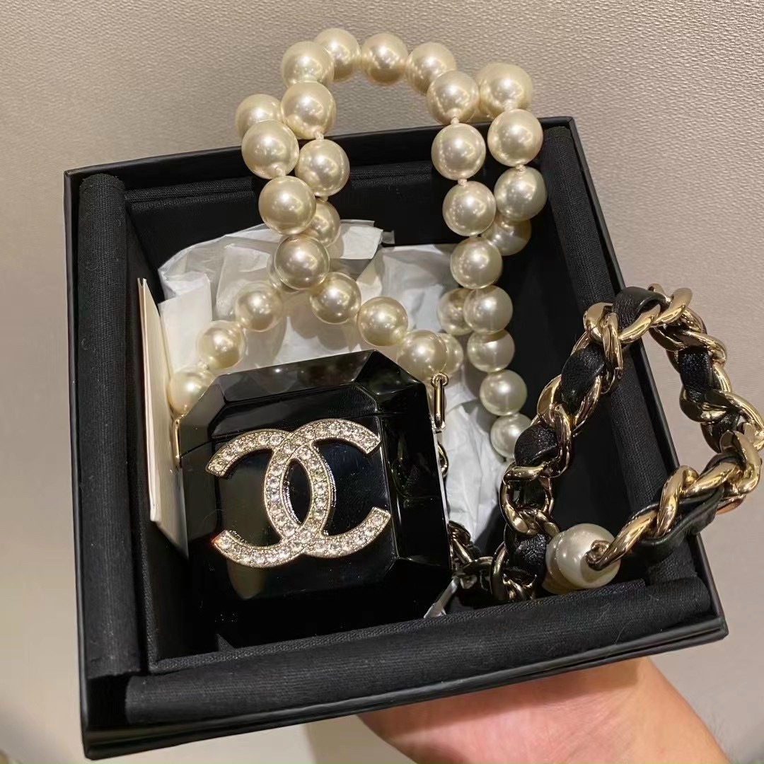CHANEL Caviar Quilted Airpods Pro Case White 686829  FASHIONPHILE