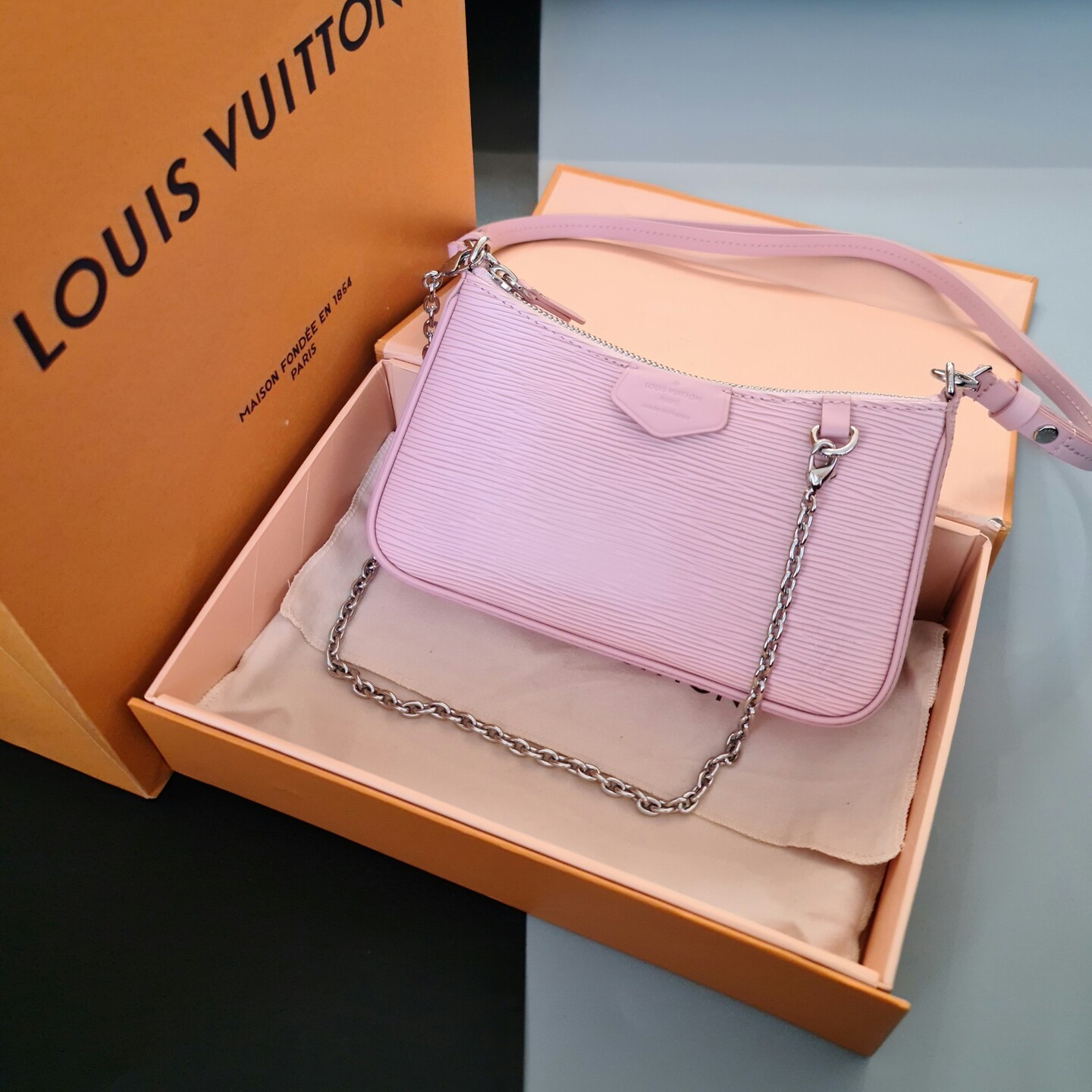 Sac plat BB Epi Leather  Handbags  LOUIS VUITTON