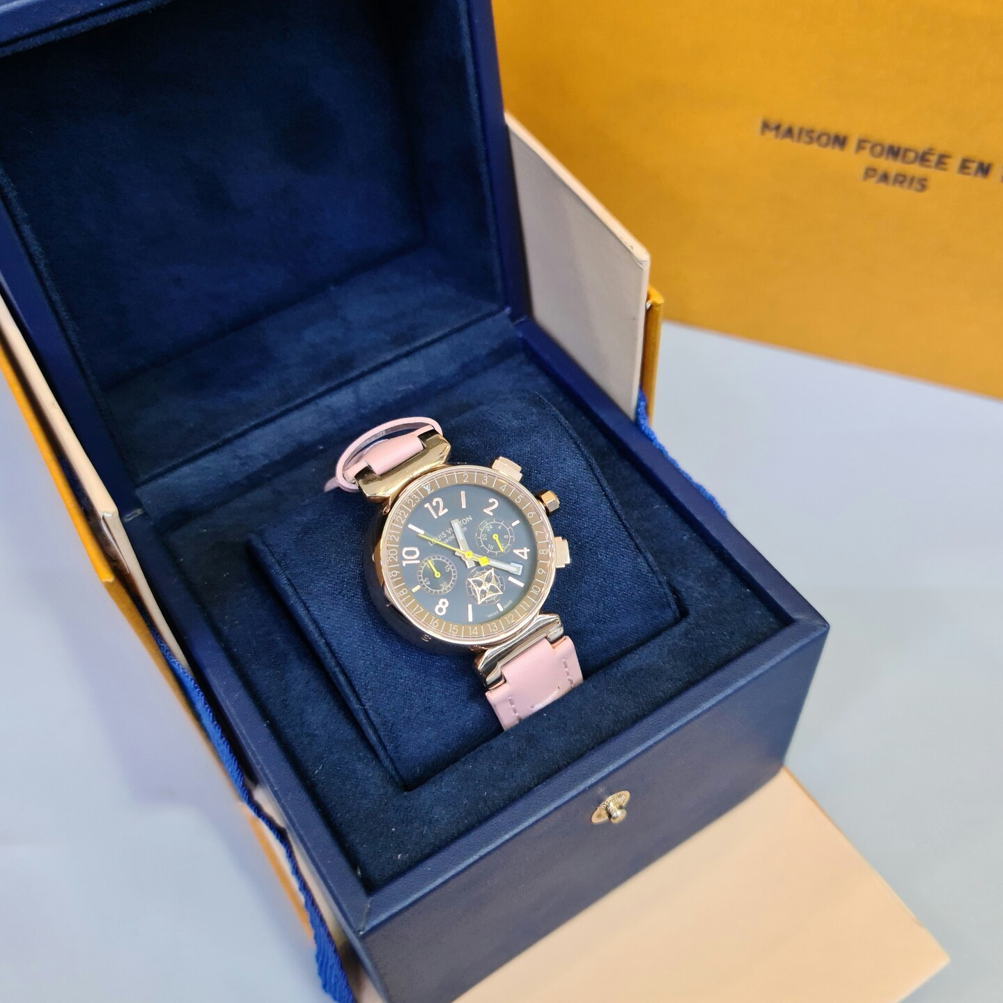 Hành trình 20 năm dòng đồng hồ Tambour của Louis Vuitton